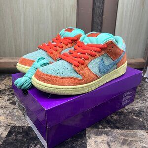 Nike SB Dunk Low Orange Emerald Rise Men's Size 9 DV5429-800